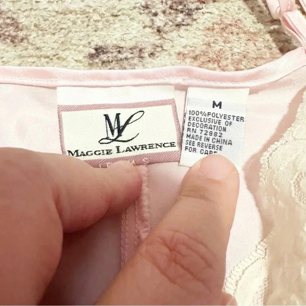 Y2k Pink lace slip dress with embroidery and adjustable straps size medium - Picture 9 of 12